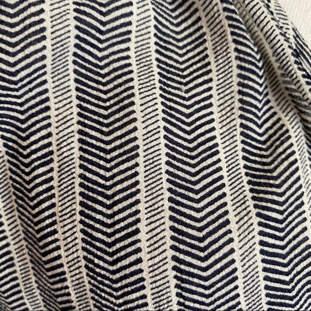SOLD E Joie Navy White Print V-neck Long Sleeve Blouse - Picture 5 of 7